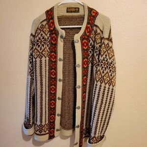 Beautiful Nordic sweater v